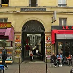 Cédric Accueille - Homestay PARIS