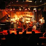 Cédric Accueille - Homestay PARIS